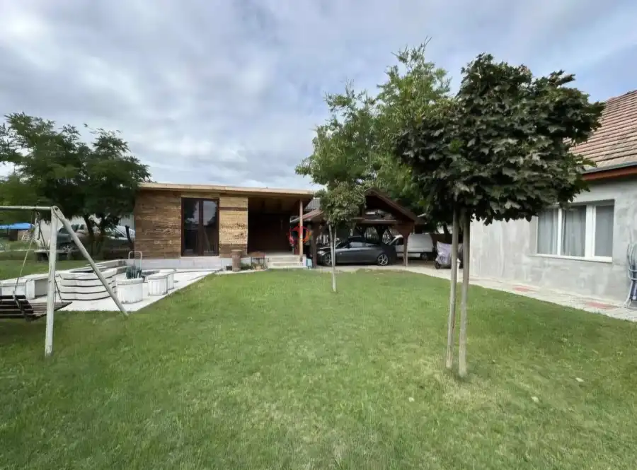 eladó családi ház, Sződ