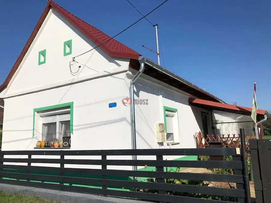 eladó családi ház, Szőkedencs