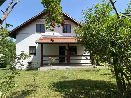 eladó családi ház, Szokolya