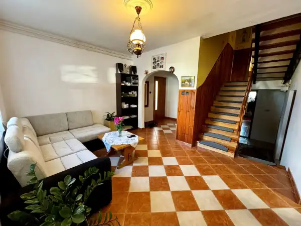 Eladó családi ház, Tápé 5 szoba 150 m² 104.9 M Ft