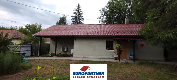Eladó családi ház, Tápiószecső 2+1 szoba 78 m² 47.8 M Ft