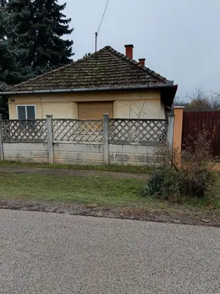 eladó családi ház, Tápiószecső