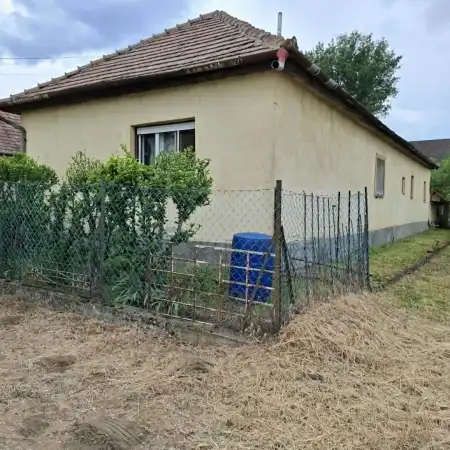 eladó családi ház, Tápiószecső