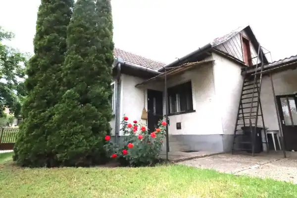 Eladó családi ház, Tápiószele 1 szoba 50 m² 24.5 M Ft