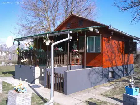 eladó családi ház, Tápiószentmárton