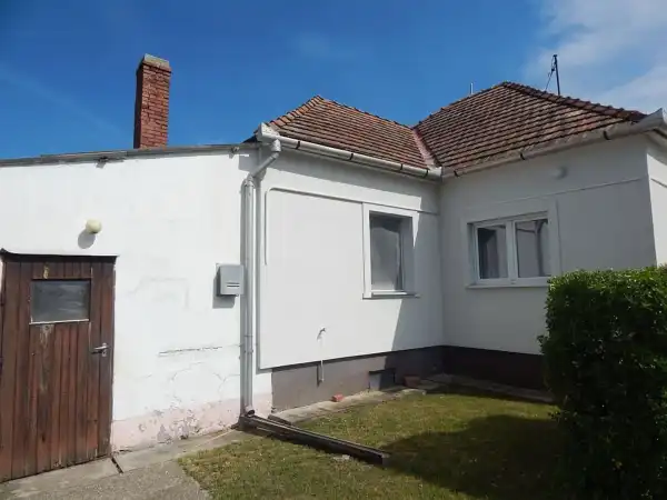 Eladó családi ház, Tapolca 2 szoba 72 m² 65 M Ft