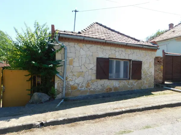 Eladó családi ház, Tarnaszentmária 1+2 szoba 50 m² 17.9 M Ft