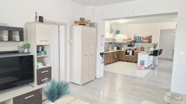 Eladó családi ház, Tass 4 szoba 170 m² 85 M Ft