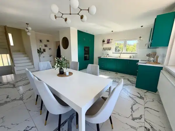 Eladó családi ház, Tata 5 szoba 210 m² 155 M Ft