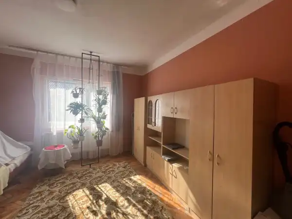 Eladó családi ház, Tata 2 szoba 79 m² 39 M Ft