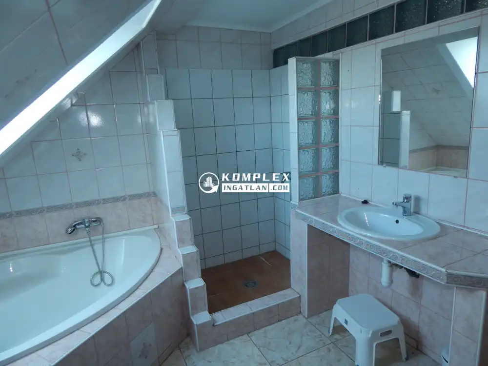 Komárom-Esztergom megye - Tata