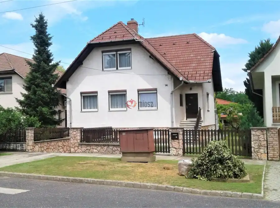 eladó családi ház, Tatabánya