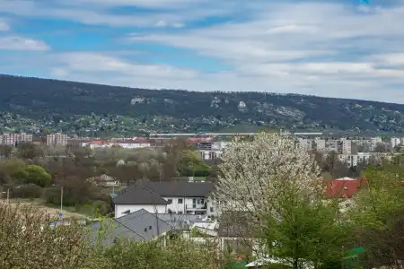 eladó családi ház, Tatabánya