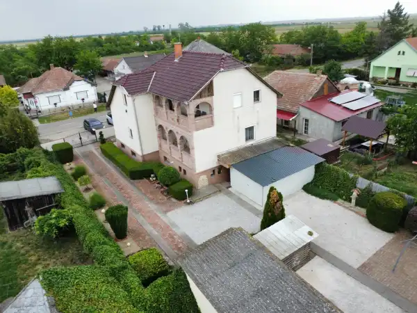 Eladó családi ház, Tiszanána 3 szoba 180 m² 49 M Ft