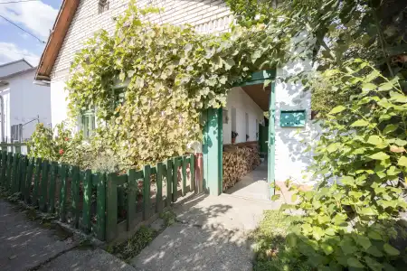 eladó családi ház, Tolmács