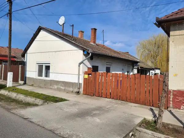Eladó családi ház, Törtel 3 szoba 80 m² 45 M Ft