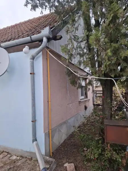 eladó családi ház, Tura