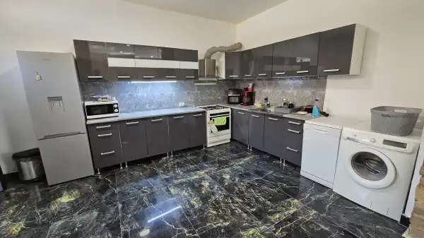 Eladó családi ház, Újpetre 3+1 szoba 130 m² 39 M Ft