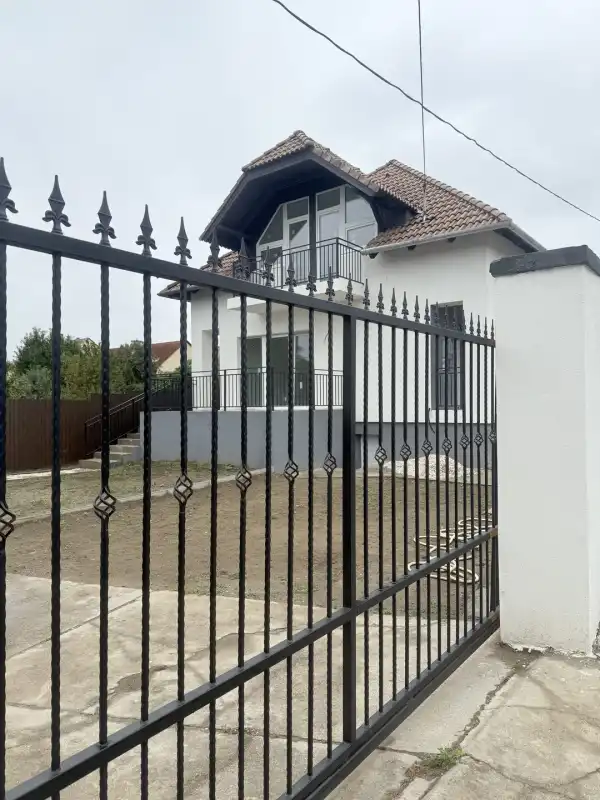 Eladó családi ház, Vác 5+1 szoba 179 m² 130 M Ft