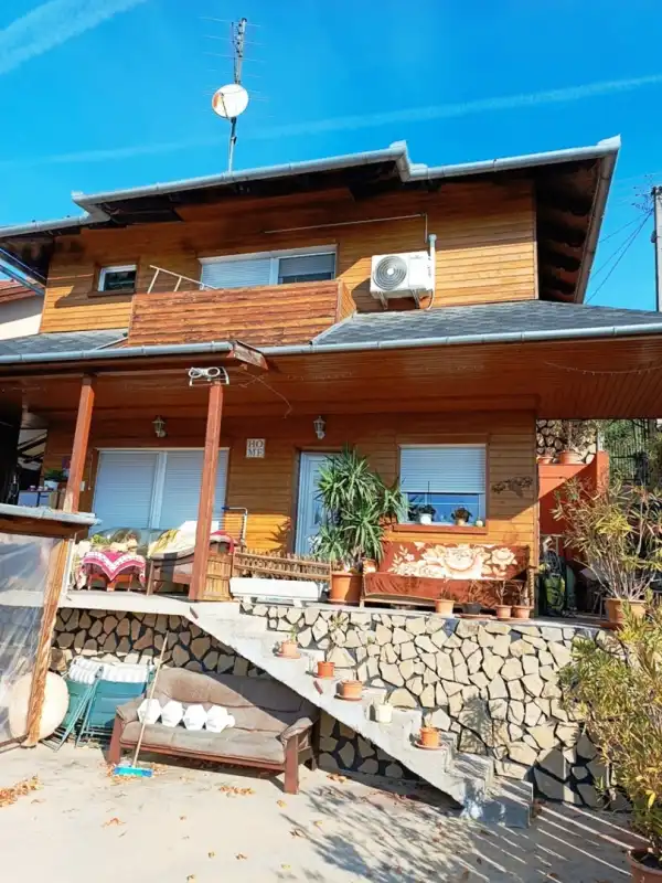 Eladó családi ház, Vác 4 szoba 170 m² 82 M Ft