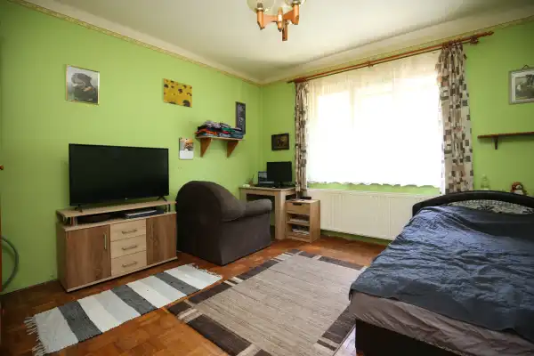 Eladó családi ház, Vác 3 szoba 100 m² 100 M Ft