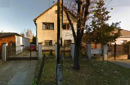 eladó családi ház, Vác