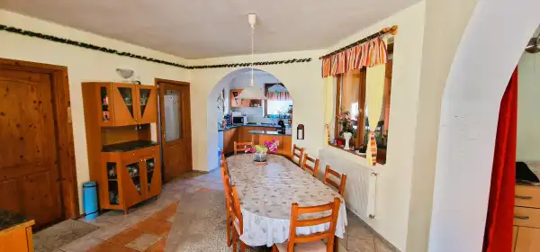 Eladó családi ház, Váchartyán 6 szoba 162 m² 79.9 M Ft