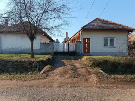 eladó családi ház, Vámosmikola