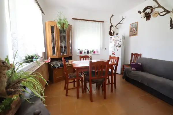 Eladó családi ház, Vámosmikola 4 szoba 143 m² 54.9 M Ft