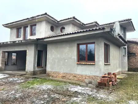 eladó családi ház, Veresegyház