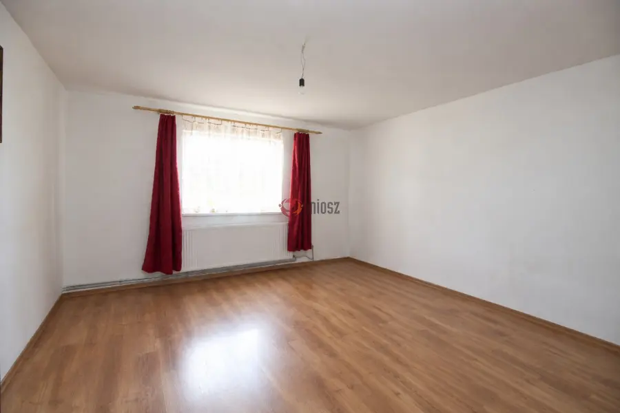 eladó családi ház, Veresegyház