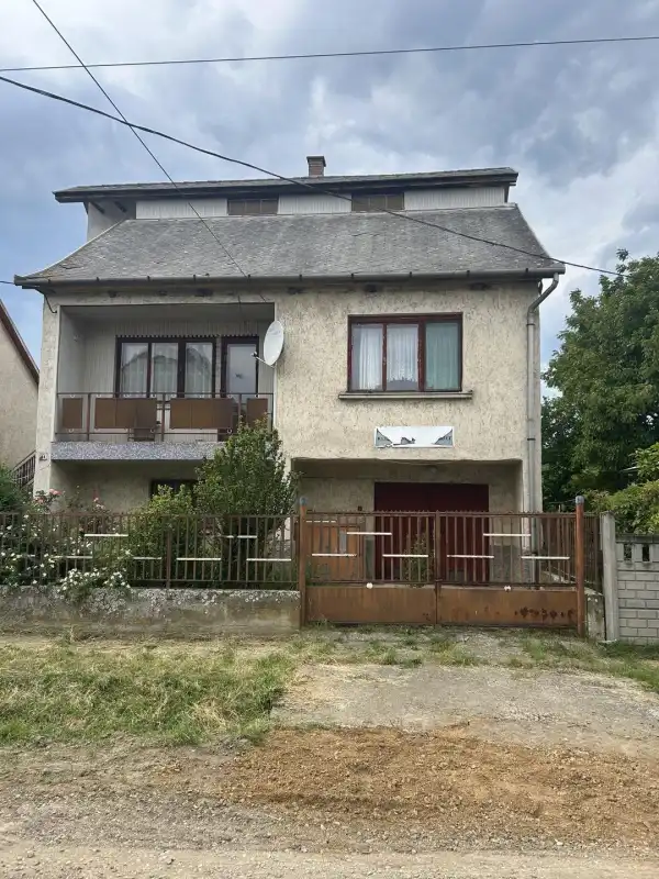 Eladó családi ház, Verpelét 5 szoba 200 m² 22.8 M Ft