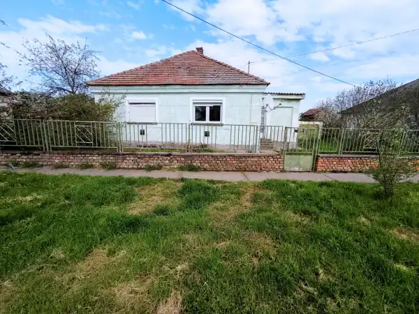 Eladó családi ház, Versend 2 szoba 72 m² 11.7 M Ft