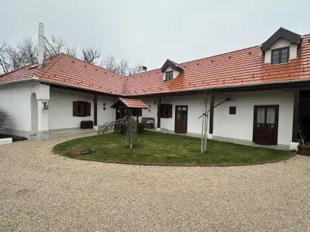 eladó családi ház, Vértesacsa