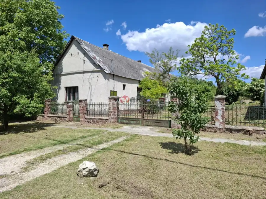 eladó családi ház, Vérteskethely