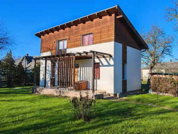 Eladó családi ház, Viszák 6 szoba 185 m² 139.4 M Ft