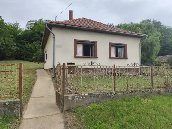 Eladó családi ház, Zalaszentbalázs 2 szoba 100 m² 32 M Ft