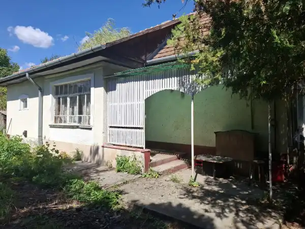 Eladó családi ház, Zsámbok 2 szoba 53 m² 15.8 M Ft