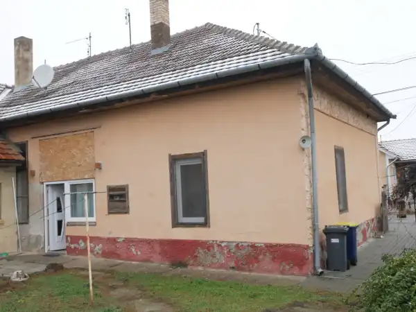 Eladó házrész, Albertirsa 3 szoba 78 m² 27.9 M Ft