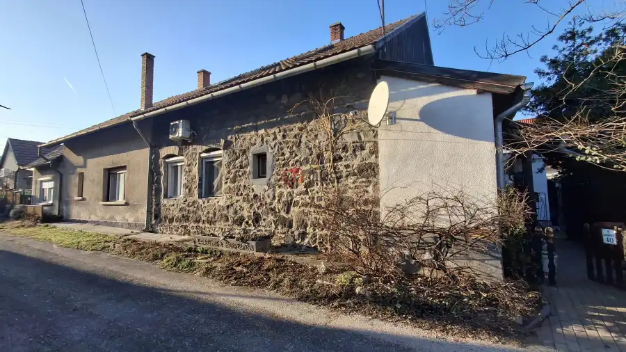 eladó házrész, Badacsonytomaj