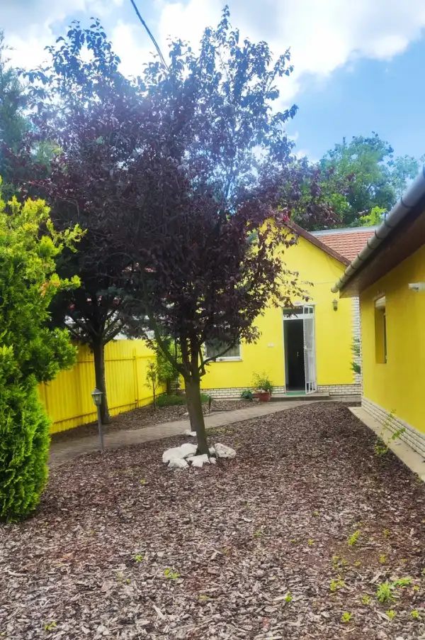 Eladó házrész, Budapest, XX. kerület 2+1 szoba 61 m² 75 M Ft