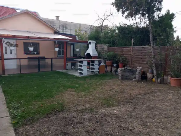 Eladó házrész, Budapest, XX. kerület 3 szoba 78 m² 46.9 M Ft