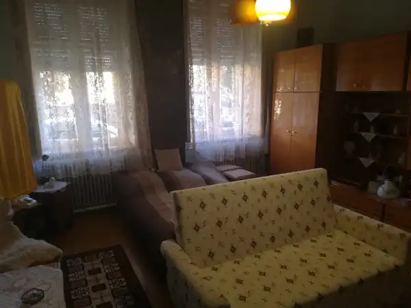 Eladó házrész, Nyíregyháza 2 szoba 75 m² 23.9 M Ft