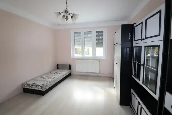 Eladó házrész, Szigetszentmiklós 4 szoba 107 m² 81.99 M Ft