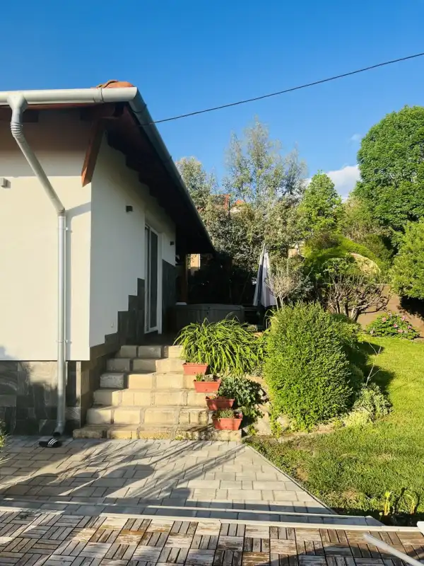 Eladó ikerház, Csömör 5 szoba 206 m² 165 M Ft