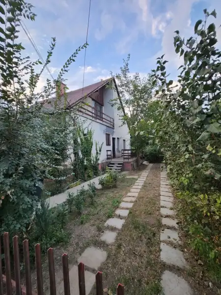 eladó ikerház, Érd