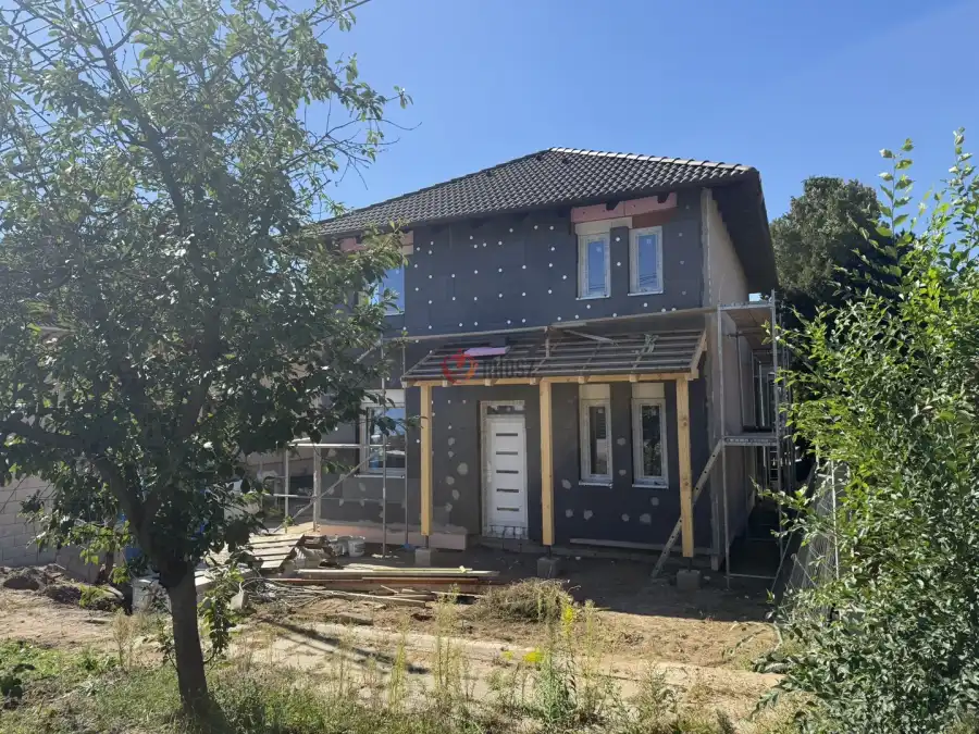 eladó ikerház, Gödöllő eladó ikerház, Gödöllő