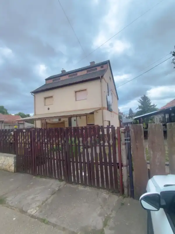 Eladó ikerház, Hatvan 2+2 szoba 97 m² 44.9 M Ft