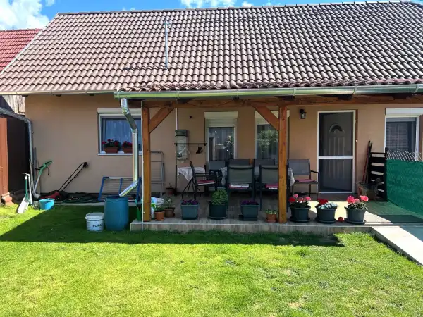 Eladó ikerház, Kiskunlacháza 2 szoba 50 m² 25.5 M Ft