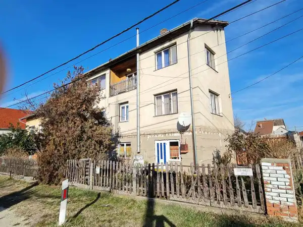 Eladó ikerház, Taksony 2+1 szoba 93 m² 28.9 M Ft